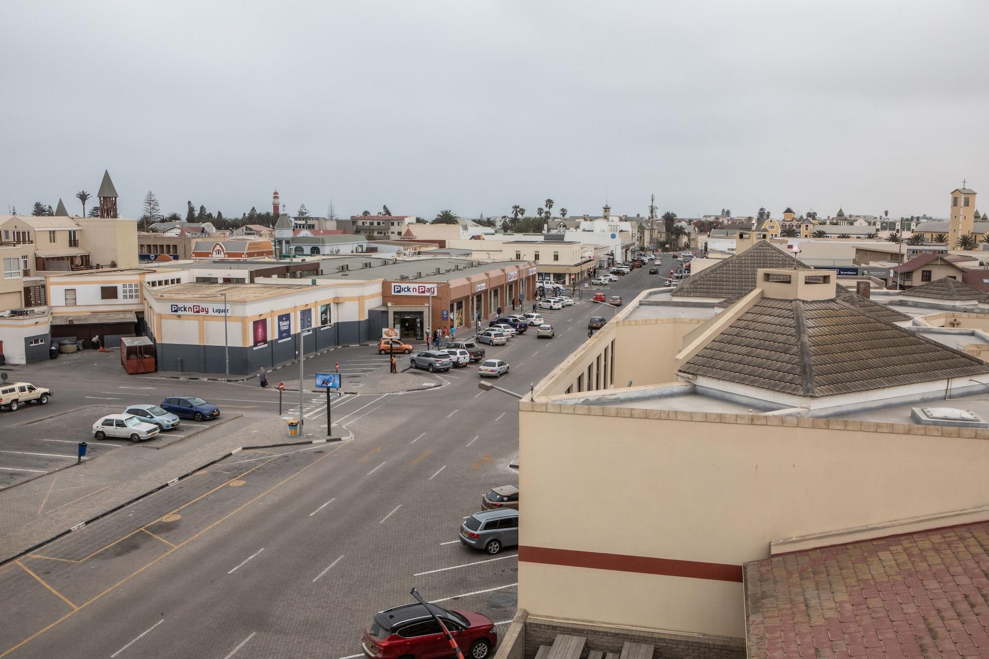 Swakopmund Plaza Hotel Экстерьер фото